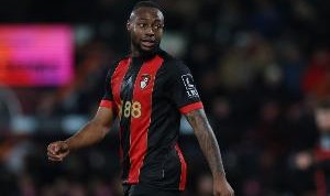 MK体育官网-要挖空樱桃的节奏啊！西媒：利物浦除了科尔克兹还在关注塞梅诺