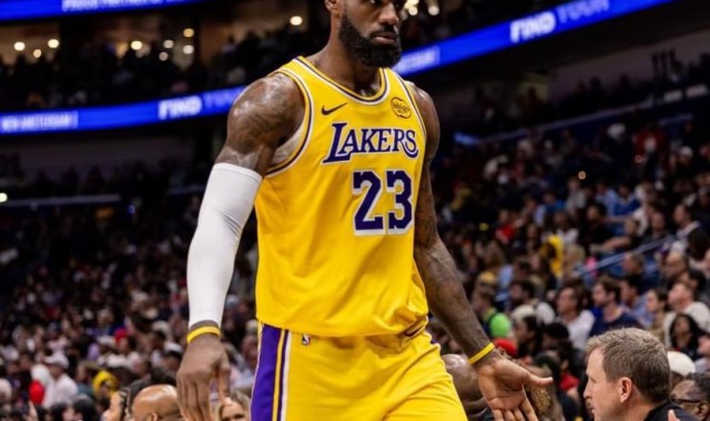 威少赛后摊牌，东契奇出坏消息！老詹赛后很无奈，湖人被逼到绝境